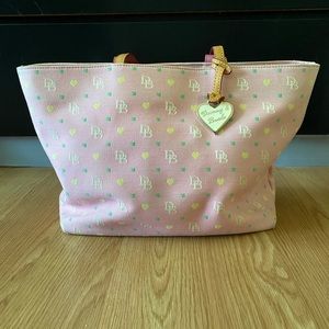 Dooney & Bourke pink purse.
